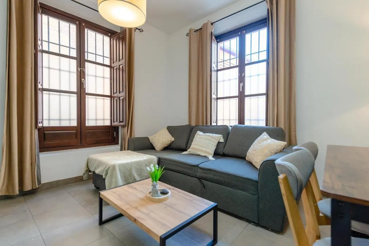 Boutique Apartment Center Granada contacts